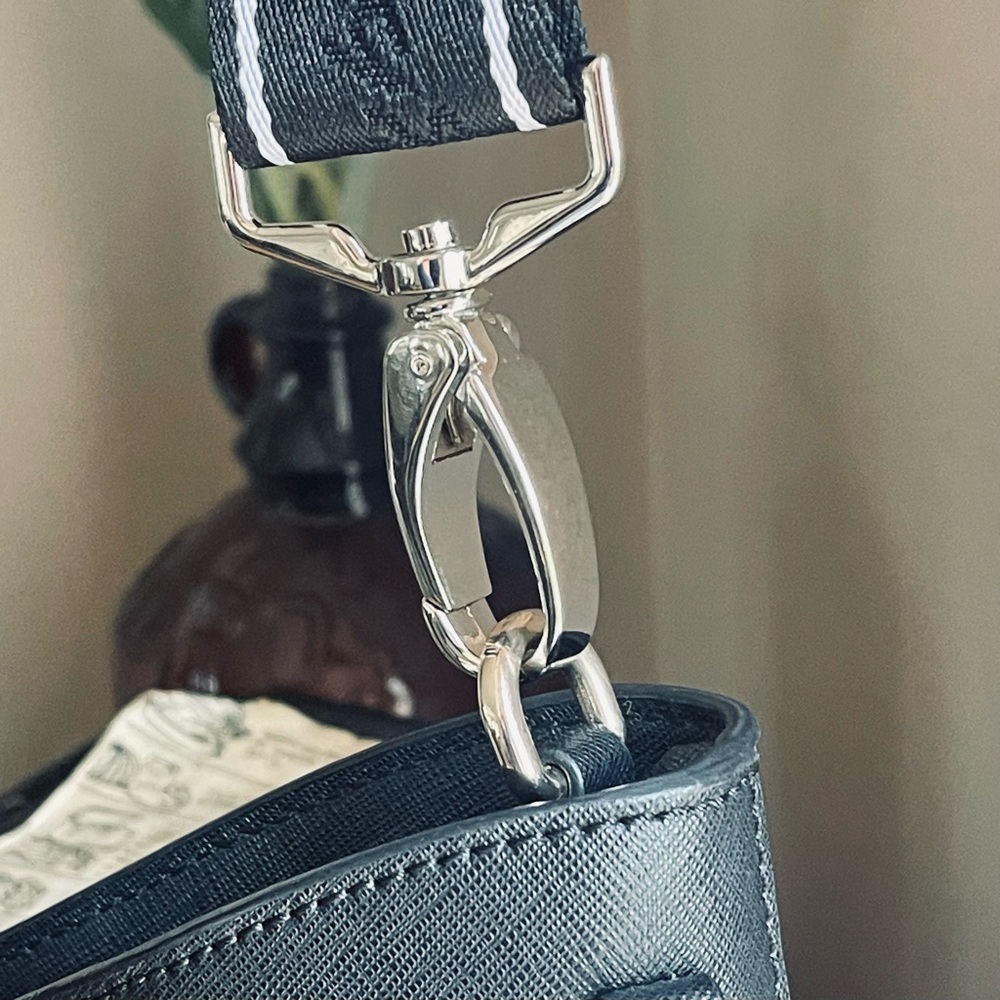 HENRI BENDEL West 57th Hobo Crescent File Messenger Black Leather Crossbody Bag - Picture 7 of 16